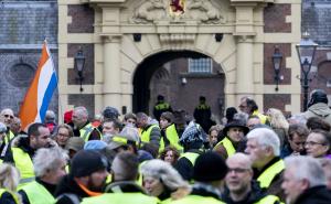 "Žuti prsluci" traže ostavku premijera Ruttea